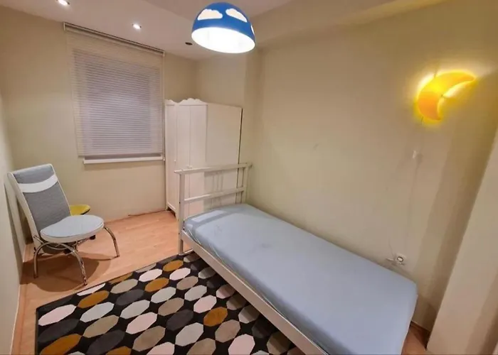 New 2 In * Σκόπια